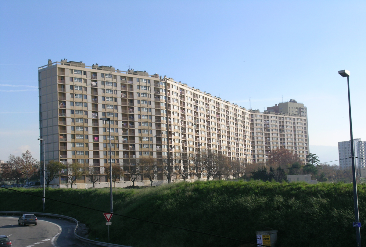 Les-Lauriers barre immeuble Marseille quartiers Nord